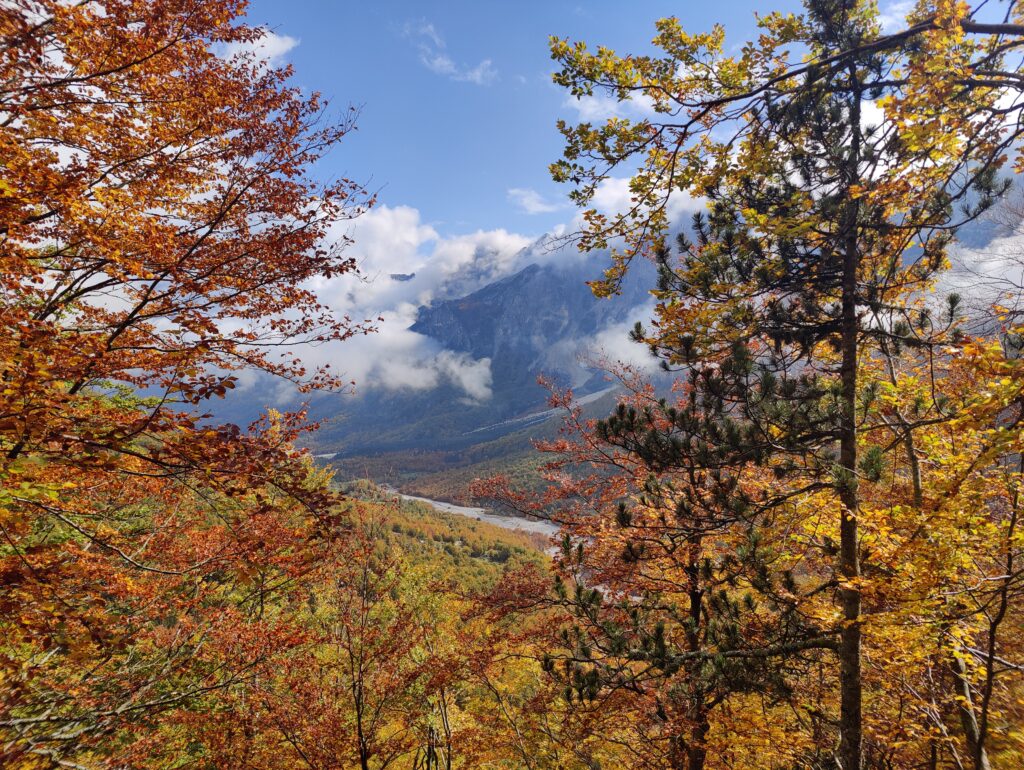 A challenging hike to Qafa e Valbonës